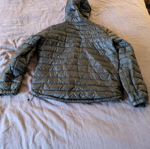 LL Bean 850 Fill Down Hooded Jacket - Picture 2 of 3